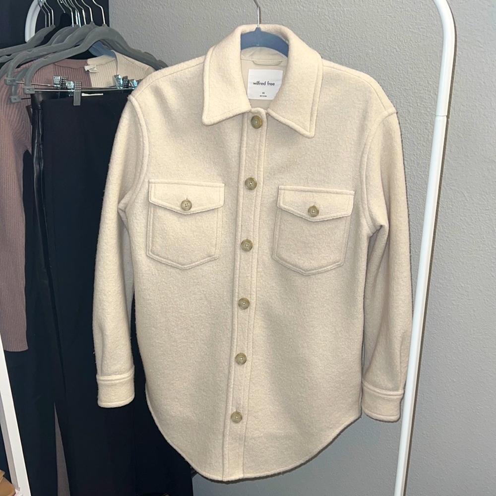 Aritzia | Wilfred Free The Ganna Oversized Shirt Jacket | Size XS 💘